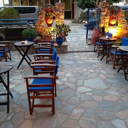 Apollon 公寓式酒店 萨尔蒂